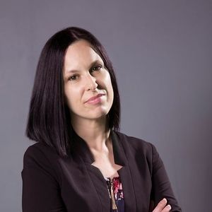 Meet your Posher, Cassandra